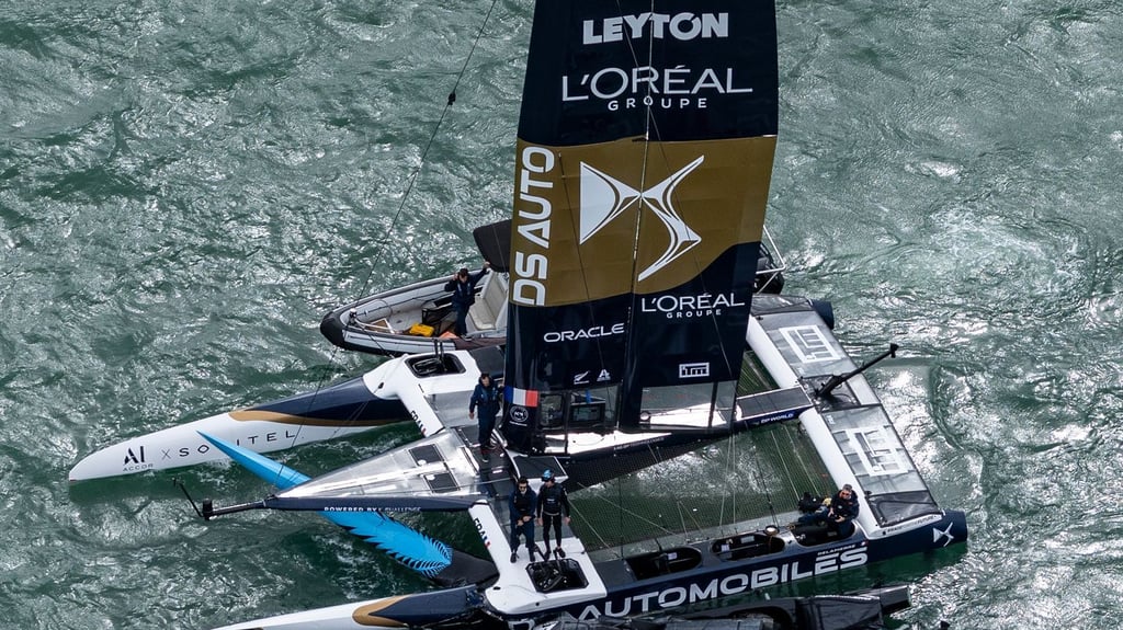 Beim SailGP in Auckland kollidierte das Team aus Neuseeland mit dem französischen Boot.