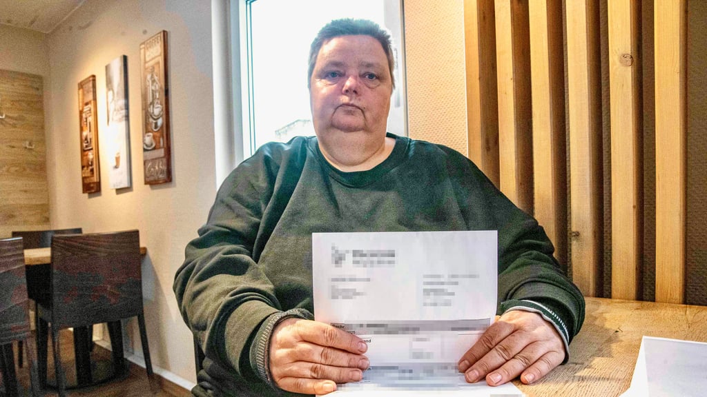 Warten auf die Pflegegeldzahlungen: Christel Haberland aus Rodleben ist kein Einzelfall.