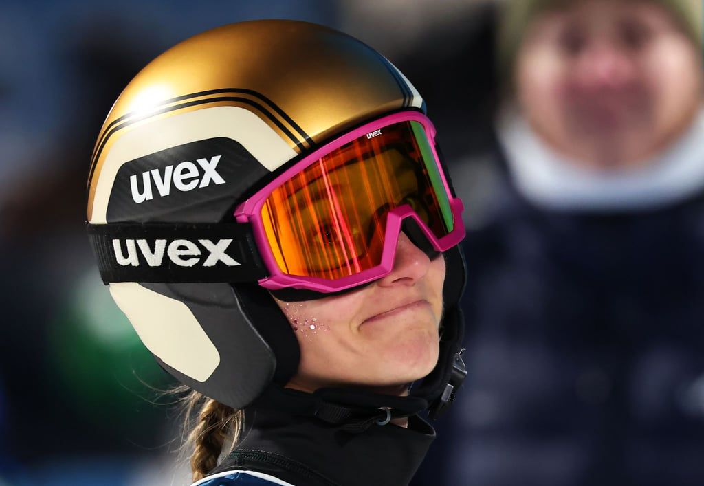 Katharina Schmid verlässt Olympia mit einer bitteren sportlichen Niederlage.