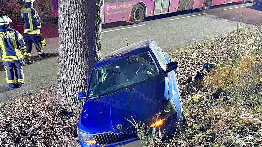 In der Nacht zum Montag ist es auf der L4 zwischen Breddin und Breddin Ausbau zu einem Wildunfall gekommen. 