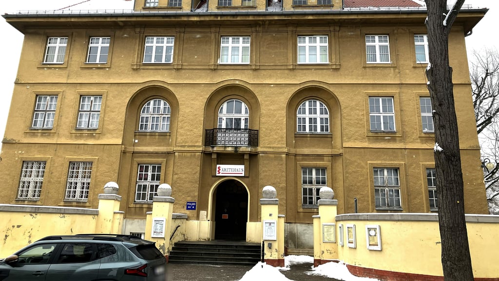 Wie das Ärztehaus auch in Zukunft genutzt werden kann, darüber sollen der Aufsichtsrat und die Geschäftsführung der BAL Stadtentwicklungsgesellschaft als Eigentümer nachdenken.