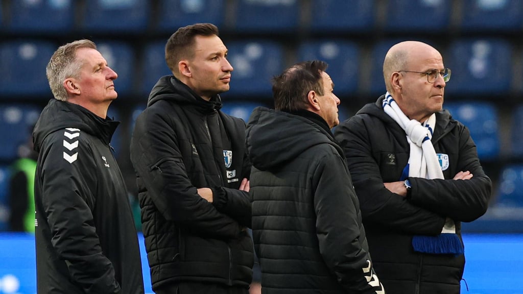 Wären gerne in einer ganz anderen Situation: Die Trainer Petrik Sander und Pascal Ibold, Sportchef Otmar Schork sowie Vereinspräsident Jörg Biastoch.