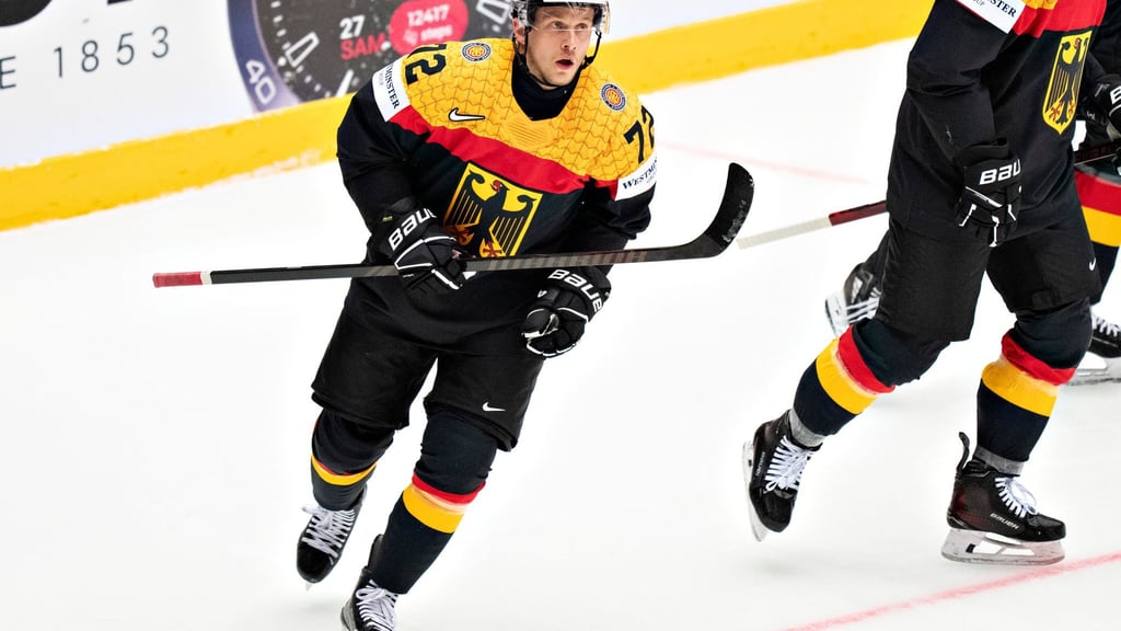 Eishockey-Routinier Dominik Kahun berichtete am Montag von einer teaminternen Aussprache (Archivbild)