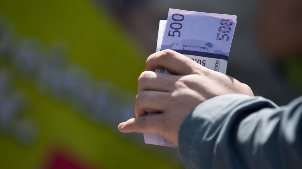 Realistische Optik: Spiel- und Filmgeld kann trotz Kennzeichnung im Alltag für echtes Geld gehalten werden.