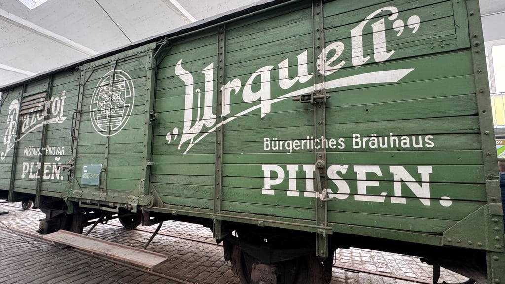 Ein ganzer Waggon voller Urquell - im Biermuseum