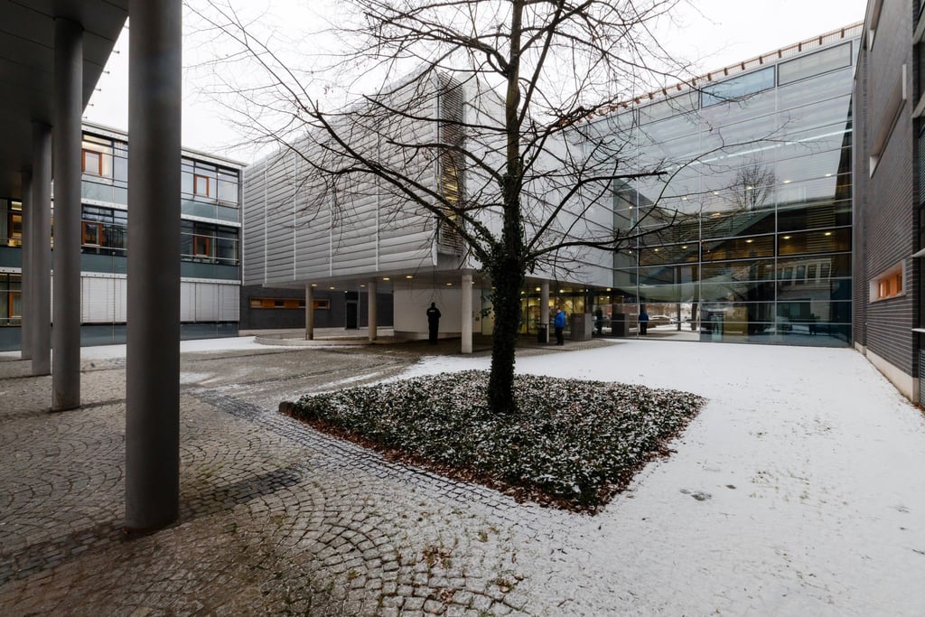 Die Staatsanwaltschaft wirft einer 22-Jährigen vor, aus Habgier und heimtückisch einen Landsmann in Sonneberg getötet zu haben. (Archivbild)