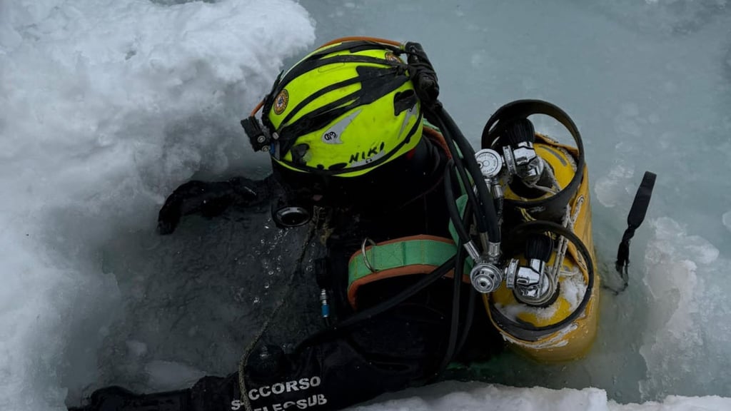 Auch die Suche von Tauchern brachte keinen Erfolg.