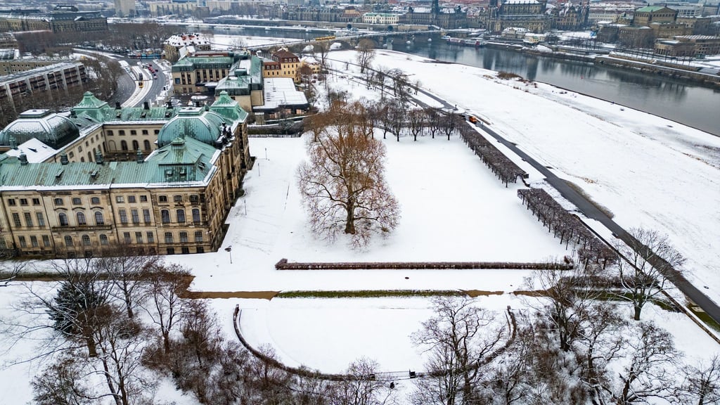 In ganz Sachsen fällt am Montag Schnee. (Symbolbild)