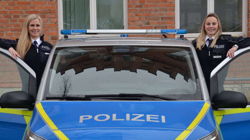 Die bisherige Harzer Polizeisprecherin Elisabeth Weber (links) und ihre Nachfolgerin Julia Heitmann.