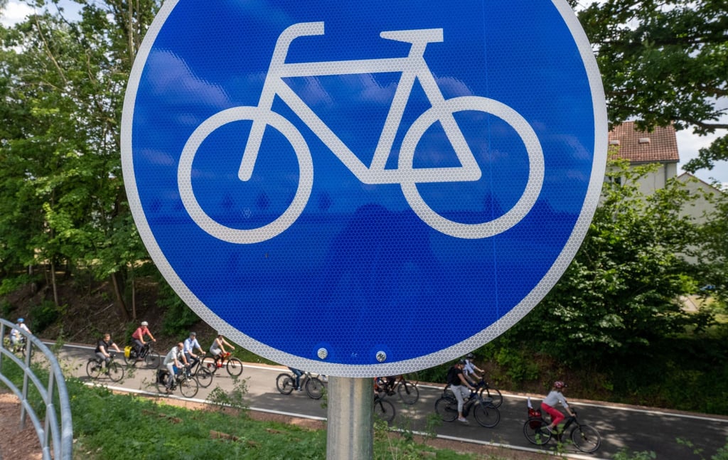 Knapp 125 Projekte für den ÖPNV, Fuß- und Radverkehr hat das Landesamt für Straßenbau und Verkehr im vergangenen Jahr gefördert. (Archivbild)