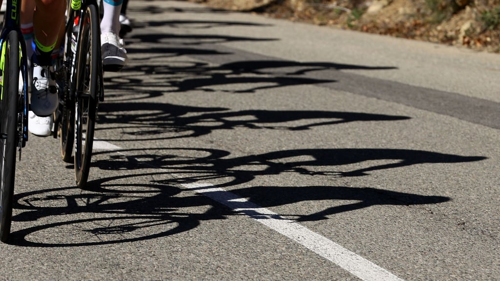 Radprofis in Aktion. (Symbolbild)