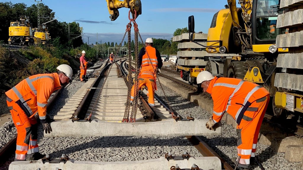 1,9 Millionen Schwellen in den Gleisen in Mitteldeutschland sind so instabil, dass sie aus Sicherheitsgründen ausgewechselt werden müssen. 