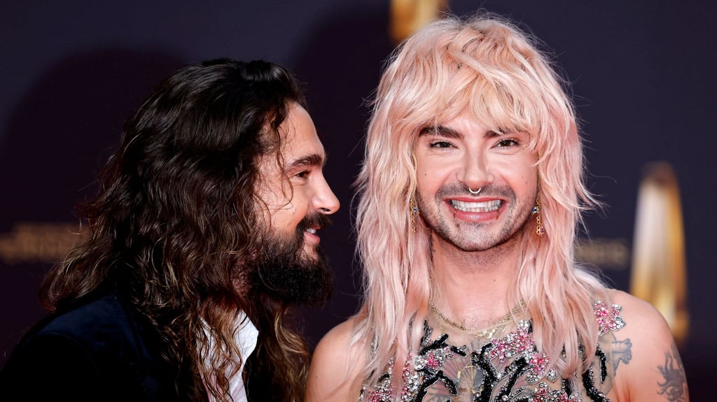 Im Podcast "Kaulitz Hills" sprechen Tom und Bill über ihren "Wetten, dass..?"-Auftritt und sorgen sich um einen Schlafplatz in Halle.