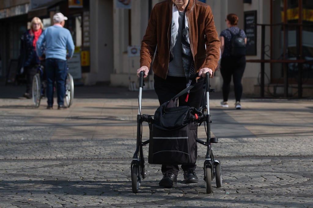 Die DAK fordert angesichts der Ergebnisse eine Reform des Pflegesystems. (Symbolbild)