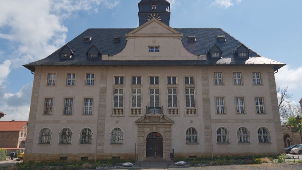 Im Rathaus Ballenstedt wird darüber nachgedacht, die Aufstellung des Haushalts erstmals extern zu vergeben.