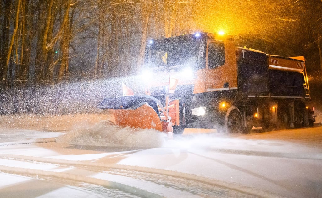 Autofahrer aufgepasst: Der Deutsche Wetterdienst warnt vor Schneefall und Glätte im Nordosten Niedersachsens. (Archivbild)