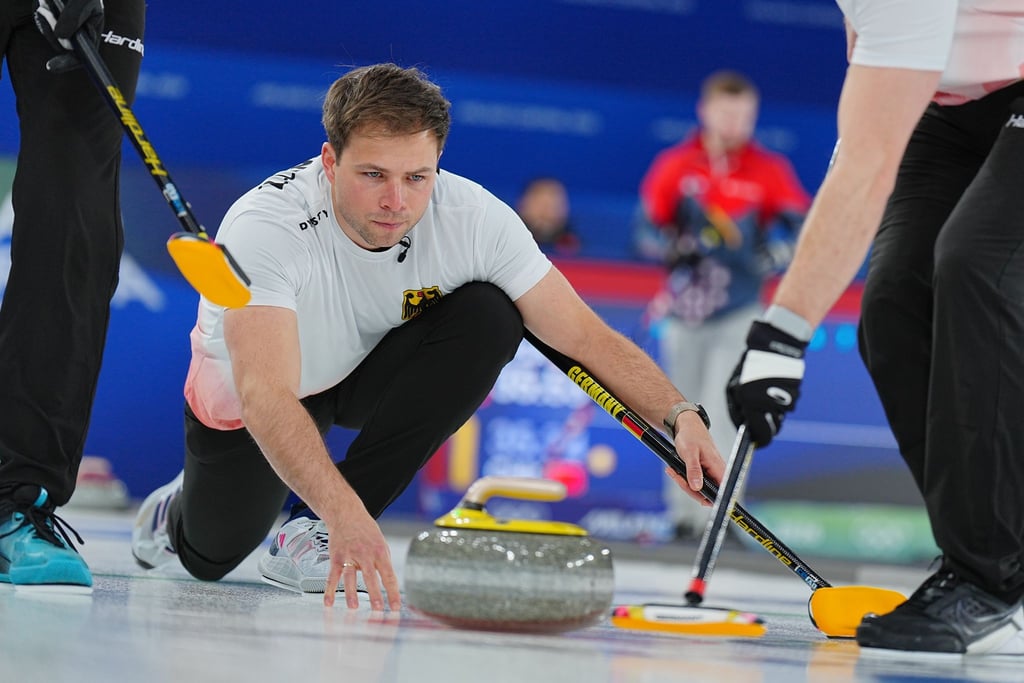 Marc Muskatewitz und die deutschen Curler verloren gegen Tschechien und die Schweiz.