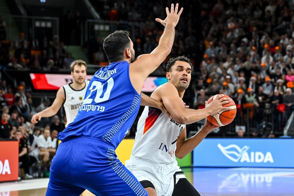 Bayern-Basketballer Oscar da Silva ist in der WM-Qualifikation wieder dabei. (Archivbild)