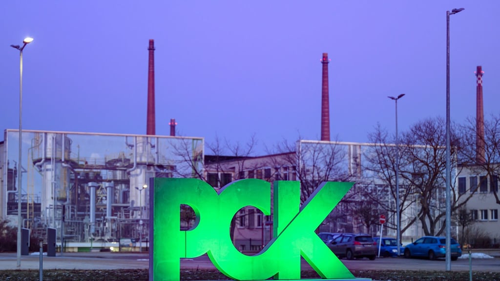 US-Sanktionen nehmen russische Ölkonzerne ins Visier. Kann für die deutschen Rosneft-Töchter und damit für die Raffinerie PCK im Nordosten Brandenburg erneut eine Ausnahme erwirkt werden?