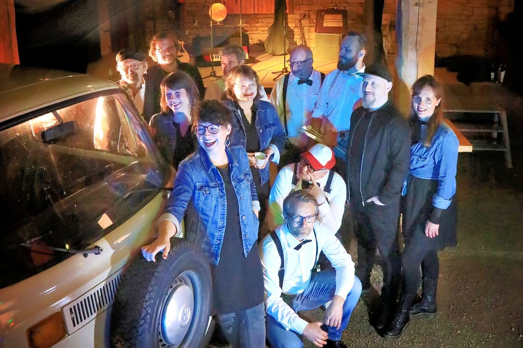 Saitlinge & Singers stellen neues Album vor.