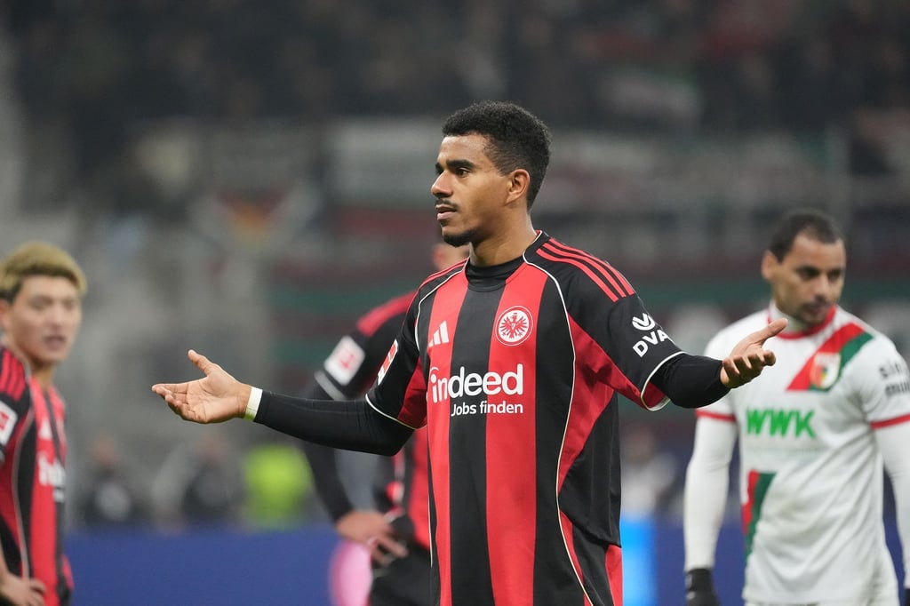 Eintracht-Angreifer Ansgar Knauff musste operiert werden. (Archivbild)