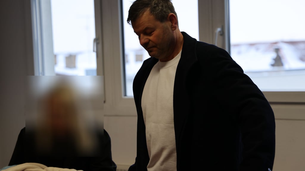 Achmed Großer Anfang Februar bei einem Gerichtstermin. Die Staatsanwaltschaft ermittelt jetzt gegen ihn.