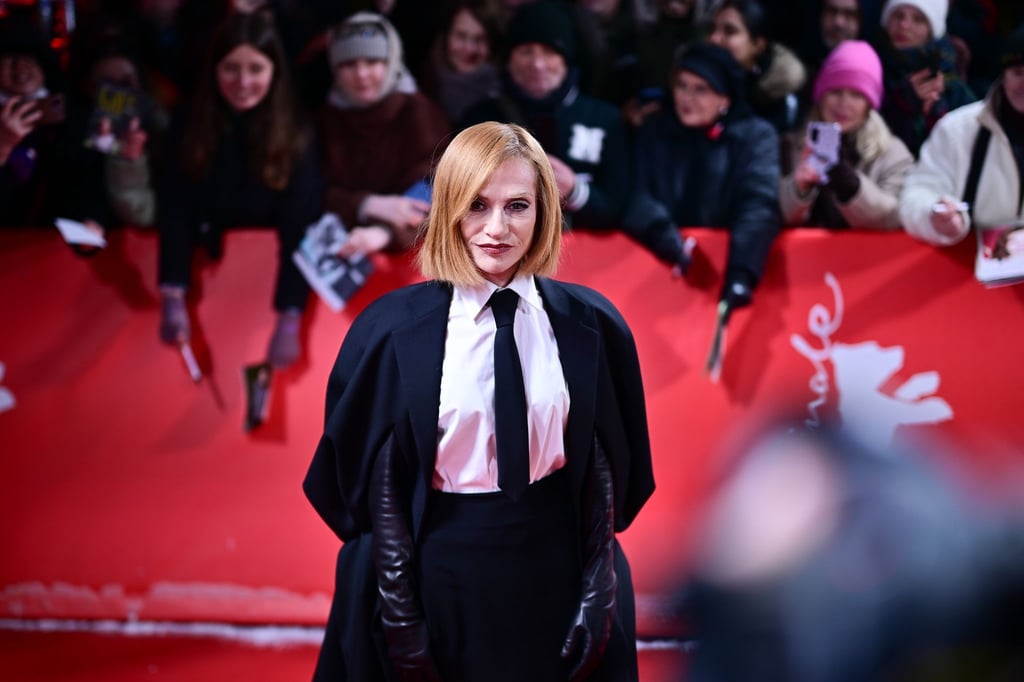 Isabelle Huppert kommt zur Weltpremiere in Berlin.