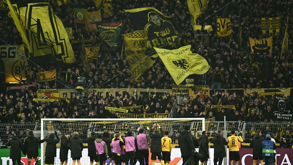 Ein bestimmter Teil der BVB-Fans ist für das Champions-League-Spiel in Bergamo ausgeschlossen worden. (Archivbild)