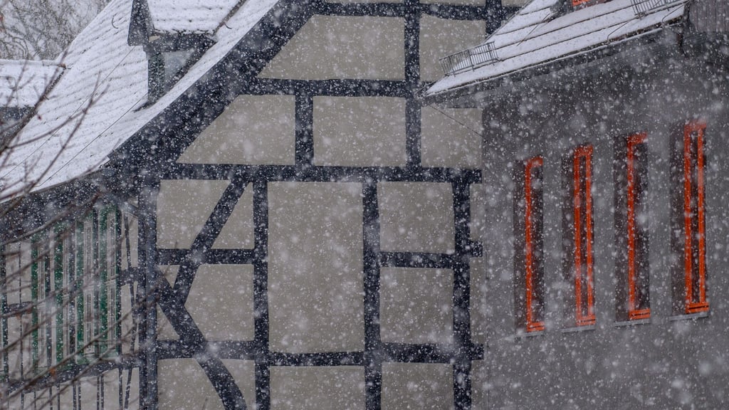 In Sachsen sind bis zu zehn Zentimeter Neuschnee möglich. (Archivbild)