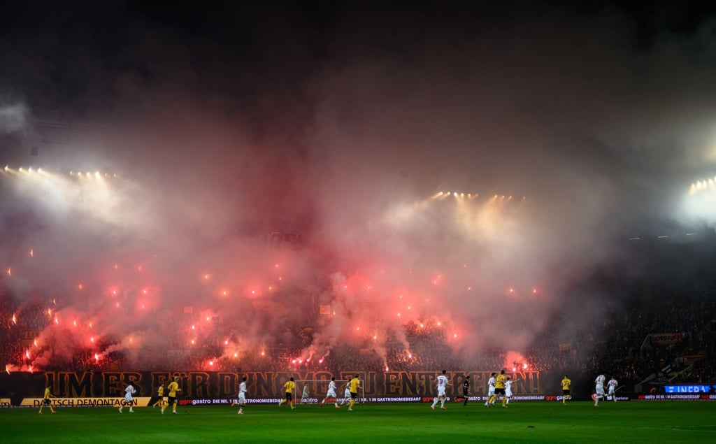 Im Dresdner K-Block wurde gezündet - Dynamo muss zahlen. (Archivbild)