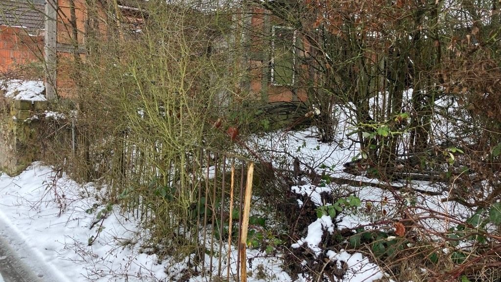 Das Grundstück in der Breitunger Ziegengasse 17 soll zwangsversteigert werden.