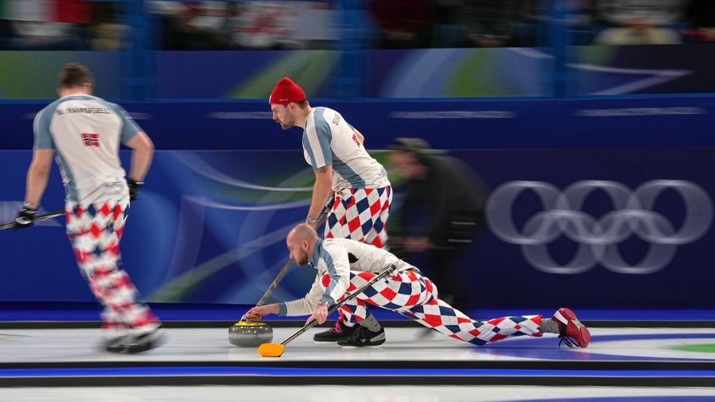 Norwegens legendäre Curling-Hosen sind zurück - als Tribut für den früheren Kapitän.