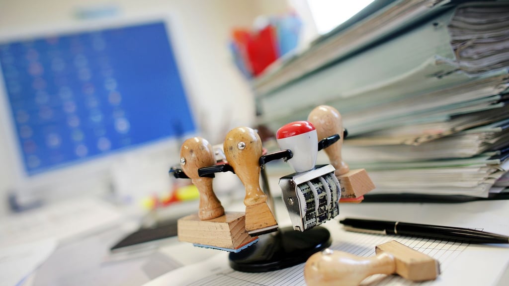 Eine Studie hat Rassismus in deutschen Behörden untersucht. (Symbolbild)