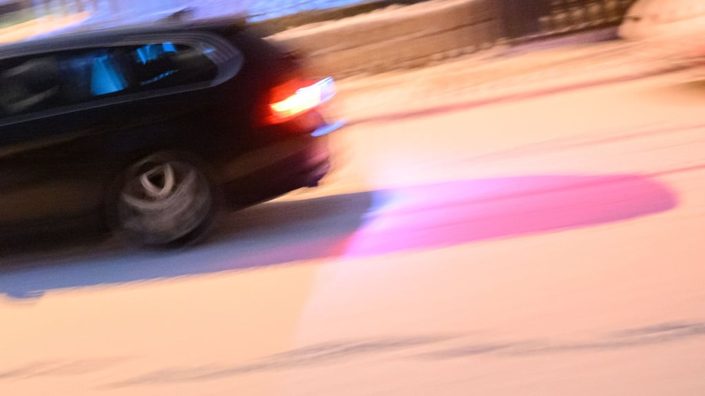 Bis zum Vormittag drohen landesweit Schneeschauer. (Archivbild)