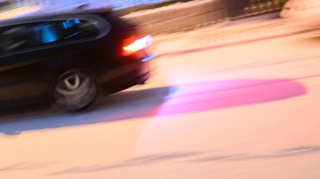 Bis zum Vormittag drohen landesweit Schneeschauer. (Archivbild)