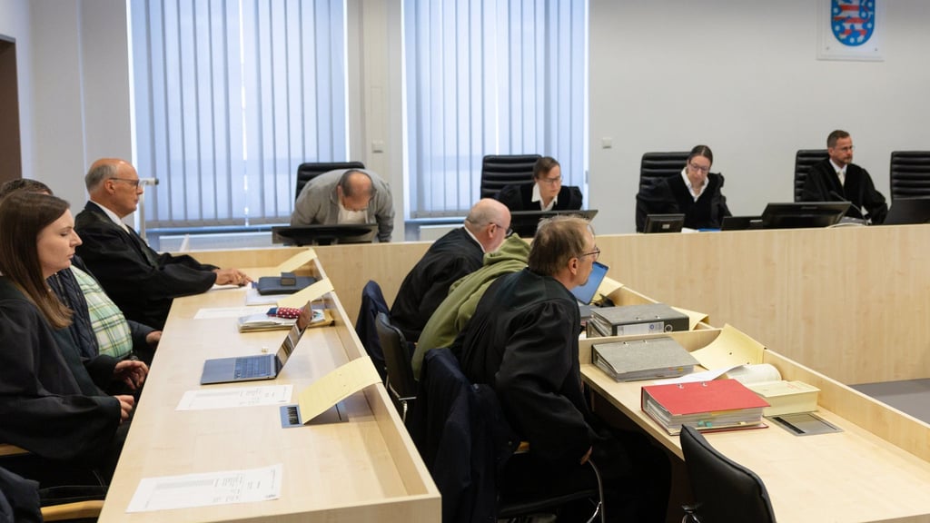 Zum Ende der Beweisaufnahme forderte die Staatsanwaltschaft mehrere Jahre Haft für aus ihrer Sicht beiden Rädelsführer einer kriminellen Vereinigung. (Archivbild)