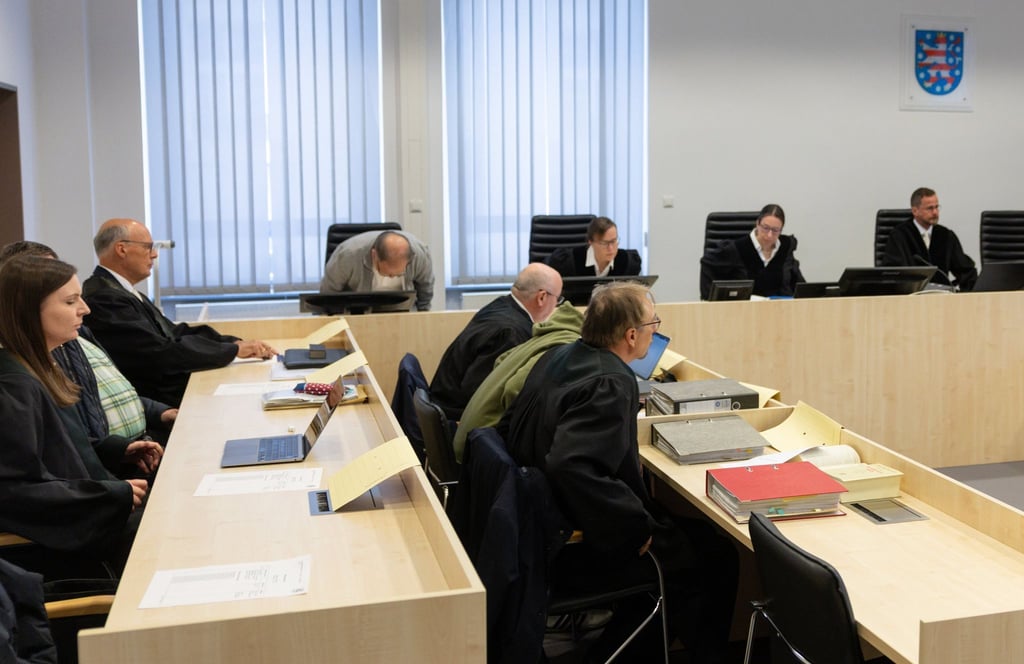 Zum Ende der Beweisaufnahme forderte die Staatsanwaltschaft mehrere Jahre Haft für aus ihrer Sicht beiden Rädelsführer einer kriminellen Vereinigung. (Archivbild)