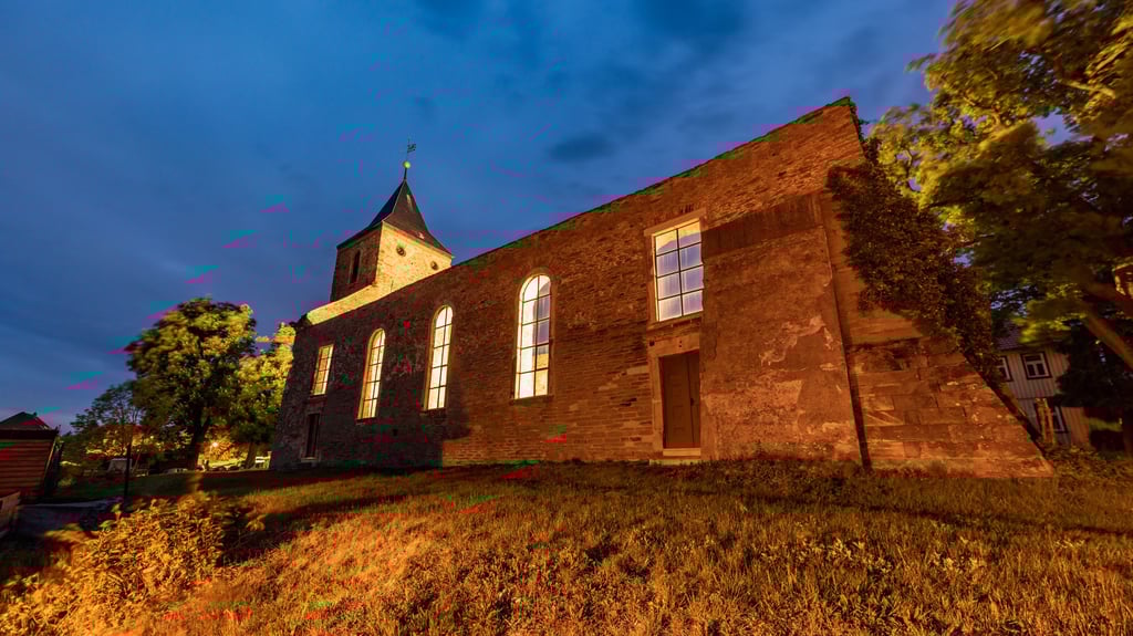 Die Kirchenruine in Hüttenrode: 2026 soll sie endlich ihr Dach zurückbekommen. Und das wird ordentlich gefeiert.