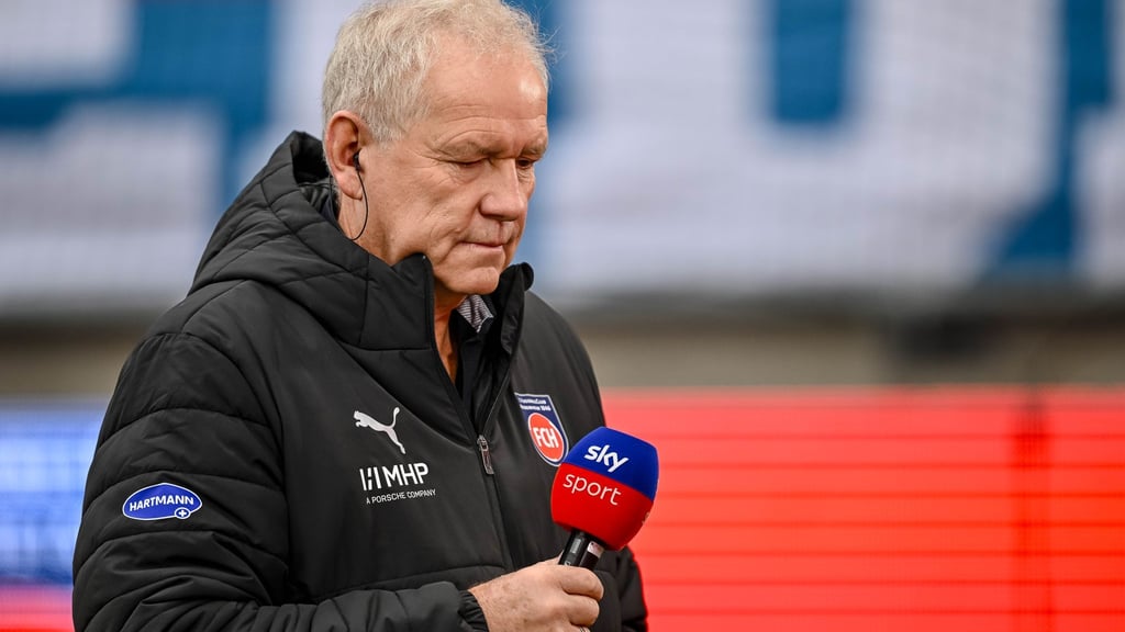 Der 1. FC Heidenheim und sein Vereinschef Holger Sanwald erleben eine sportlich schwere Zeit.