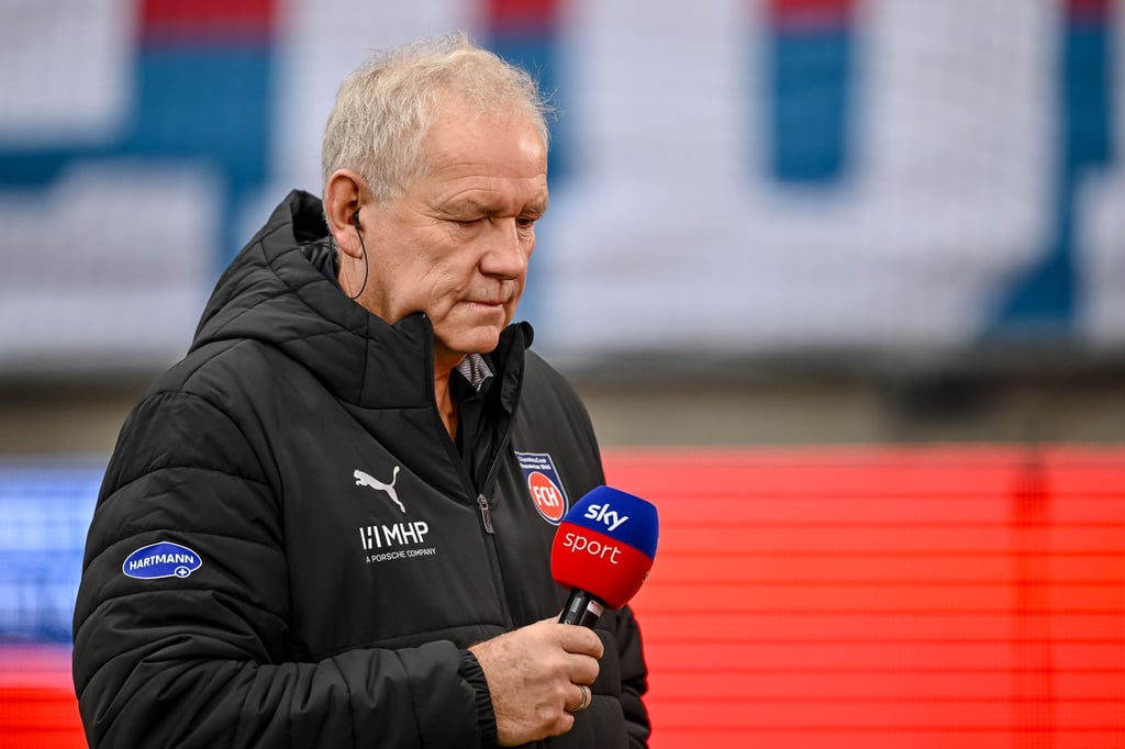 Der 1. FC Heidenheim und sein Vereinschef Holger Sanwald erleben eine sportlich schwere Zeit.