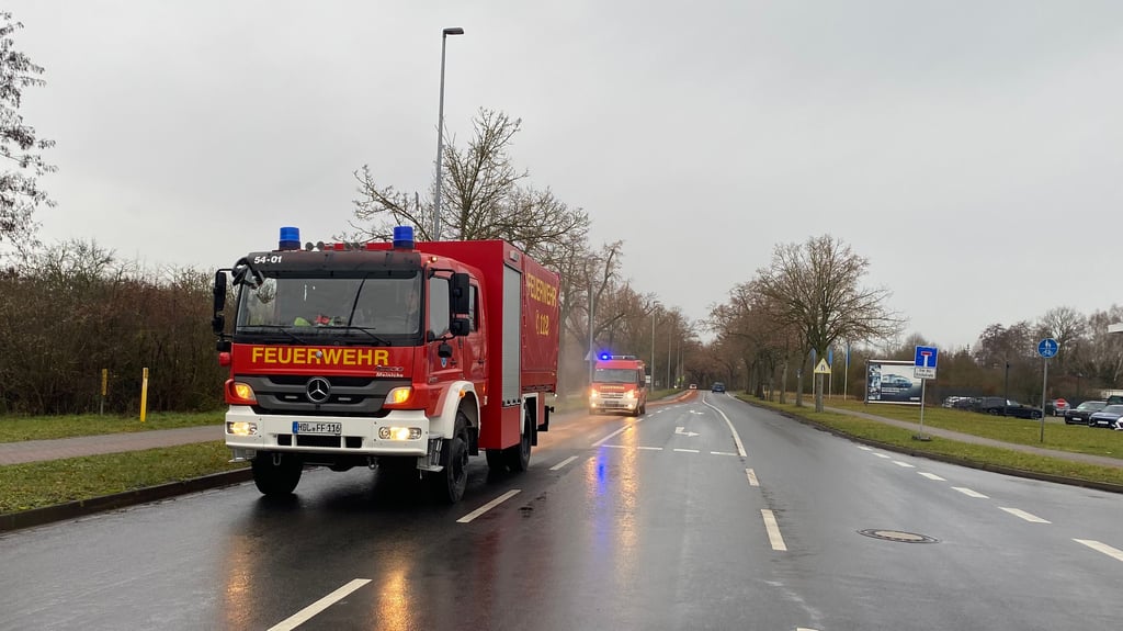 Bei einem Feuerwehreinsatz in Haldensleben wurde eine Ölspur beseitigt.
