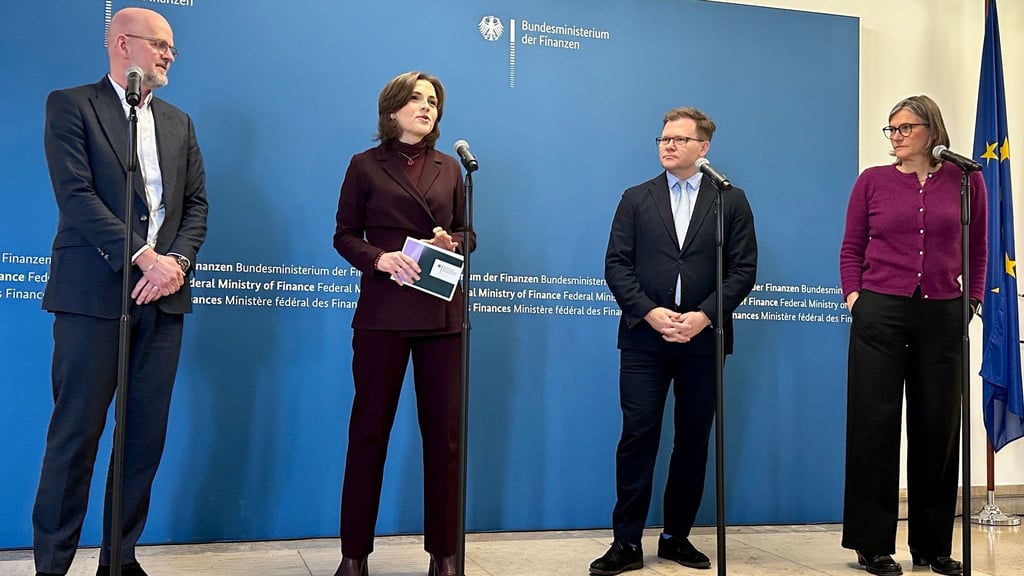 Wie kann die Autoindustrie in Ostdeutschland gestärkt werden? Um diese Frage ging es beim Branchendialog in Berlin.