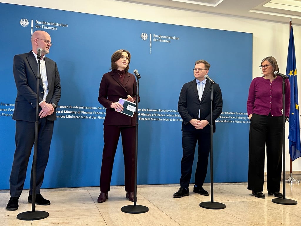 Wie kann die Autoindustrie in Ostdeutschland gestärkt werden? Um diese Frage ging es beim Branchendialog in Berlin.