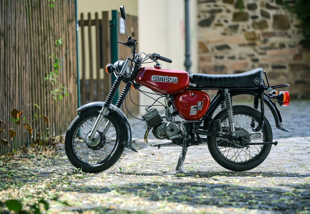 Ein Theaterprojekt in Suhl will die Geschichte des traditionsreichen Simson-Mopeds und seine Bedeutung für ostdeutsche Biografien künstlerisch aufarbeiten.(Archivbild)