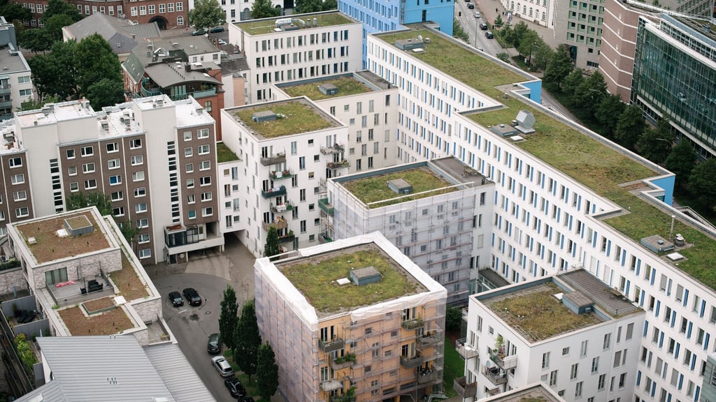 Eigenbedarfskündigung bekommen? Wenn Ihnen die Miete anderer Vergleichsobjekte unzumutbar ist, kann ein Härtefall vorliegen.