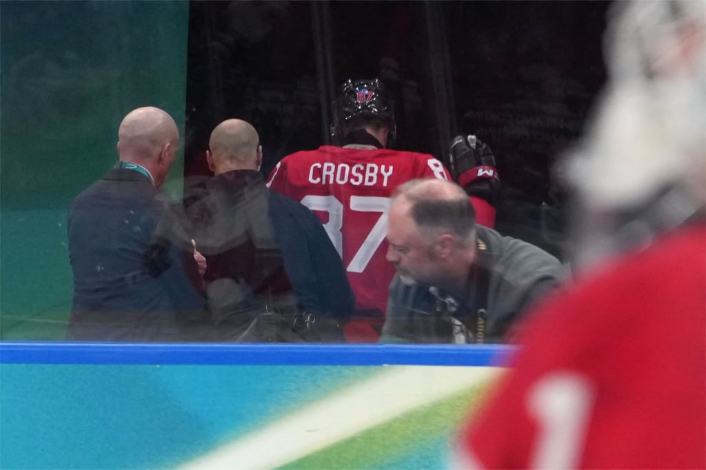 Kanadas Kapitän Sidney Crosby ging vorzeitig verletzt in die Kabine.