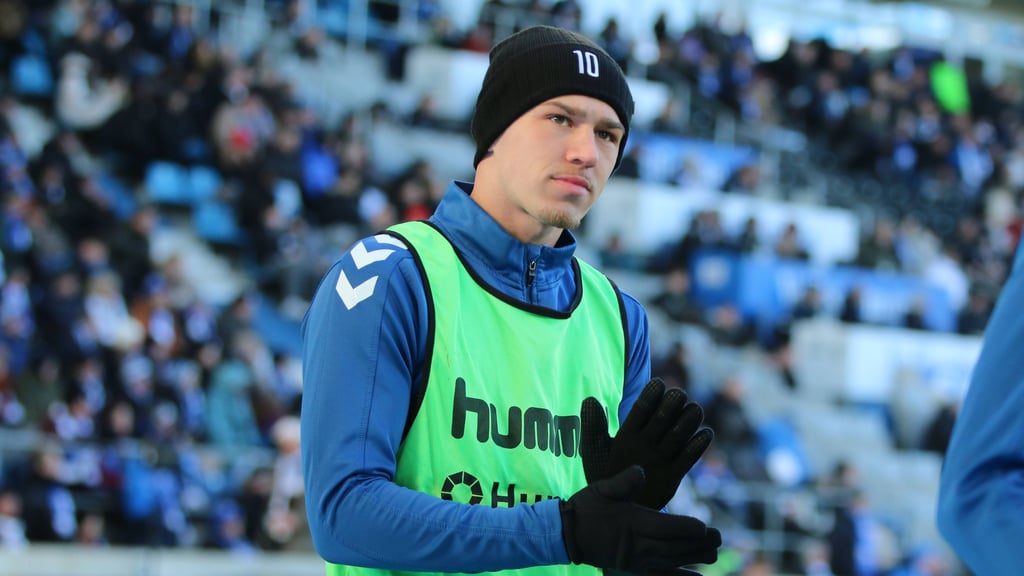 Mönchengladbach-Leihgabe Noah Pesch ist beim 1. FC Magdeburg deutlich ins Hintertreffen geraten.