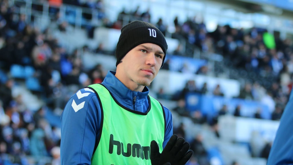 Mönchengladbach-Leihgabe Noah Pesch ist beim 1. FC Magdeburg deutlich ins Hintertreffen geraten.