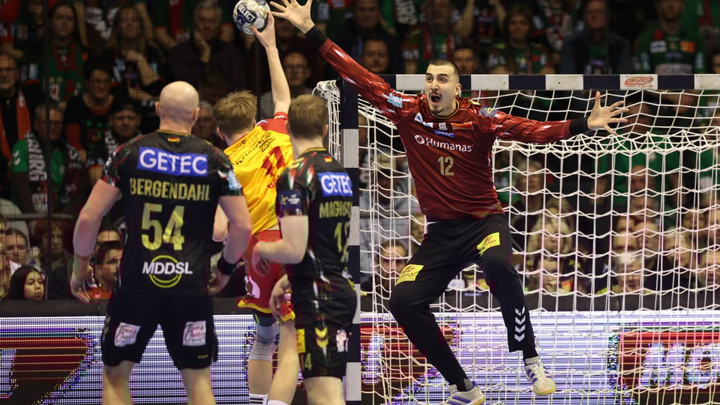 Matej Mandic glänzte im SCM-Tor mit starken Paraden und traf sogar zweimal selbst.