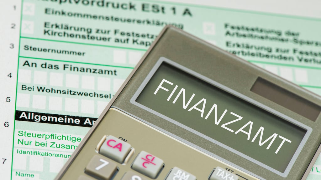 Die Finanzämter in Sachsen-Anhalt brauchten 2025 durchschnittlich 50,4 Tage, um Steuererklärungen zu bearbeiten.